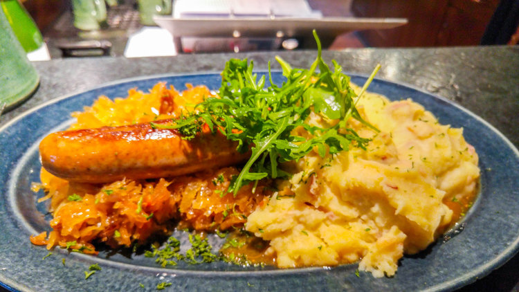 10+Foods+You+Must+Eat+In+Prague.jpeg