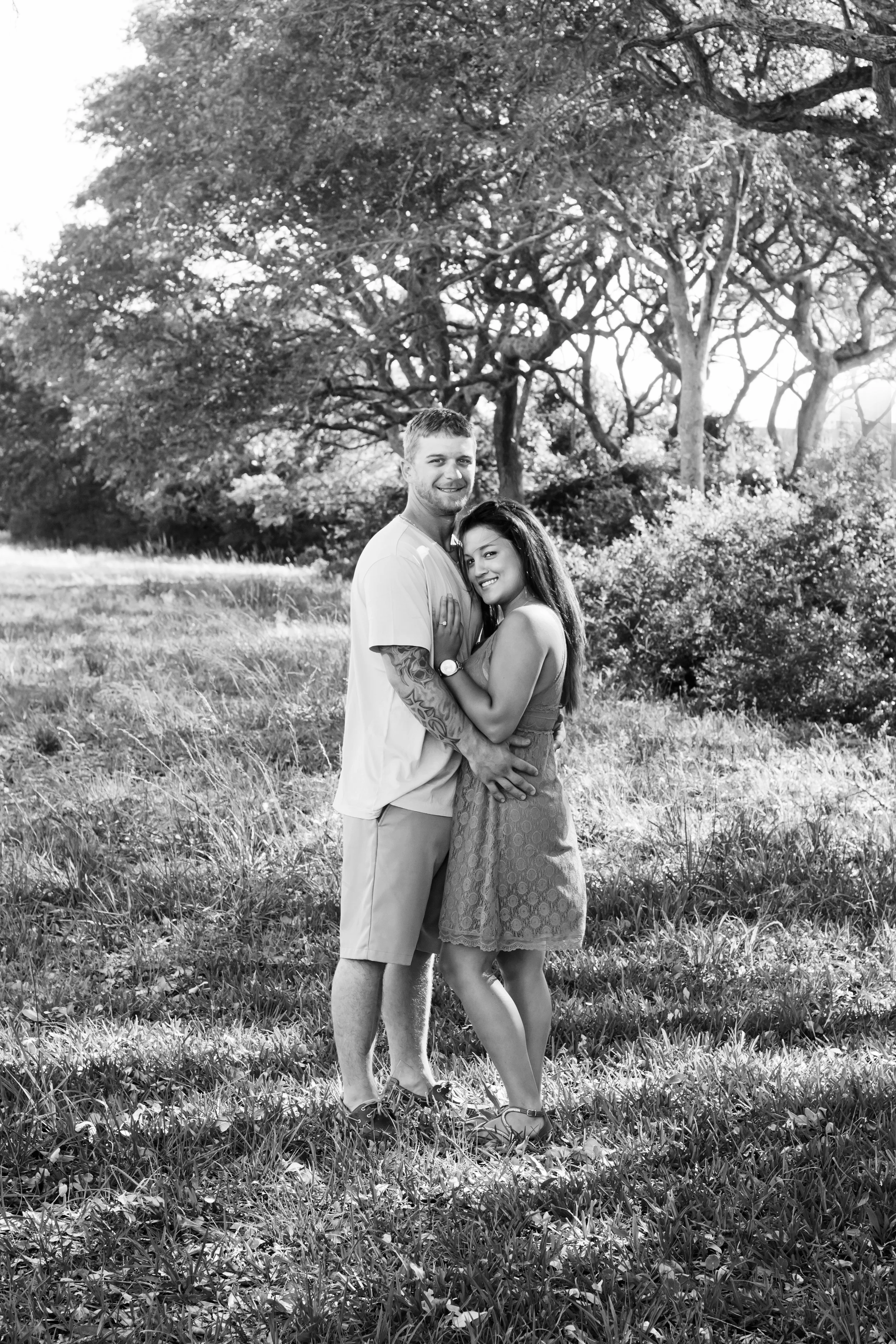 TIFFANY_ABRUZZO_PHOTOGRAPHY_ENGAGEMENT_26bw.jpg