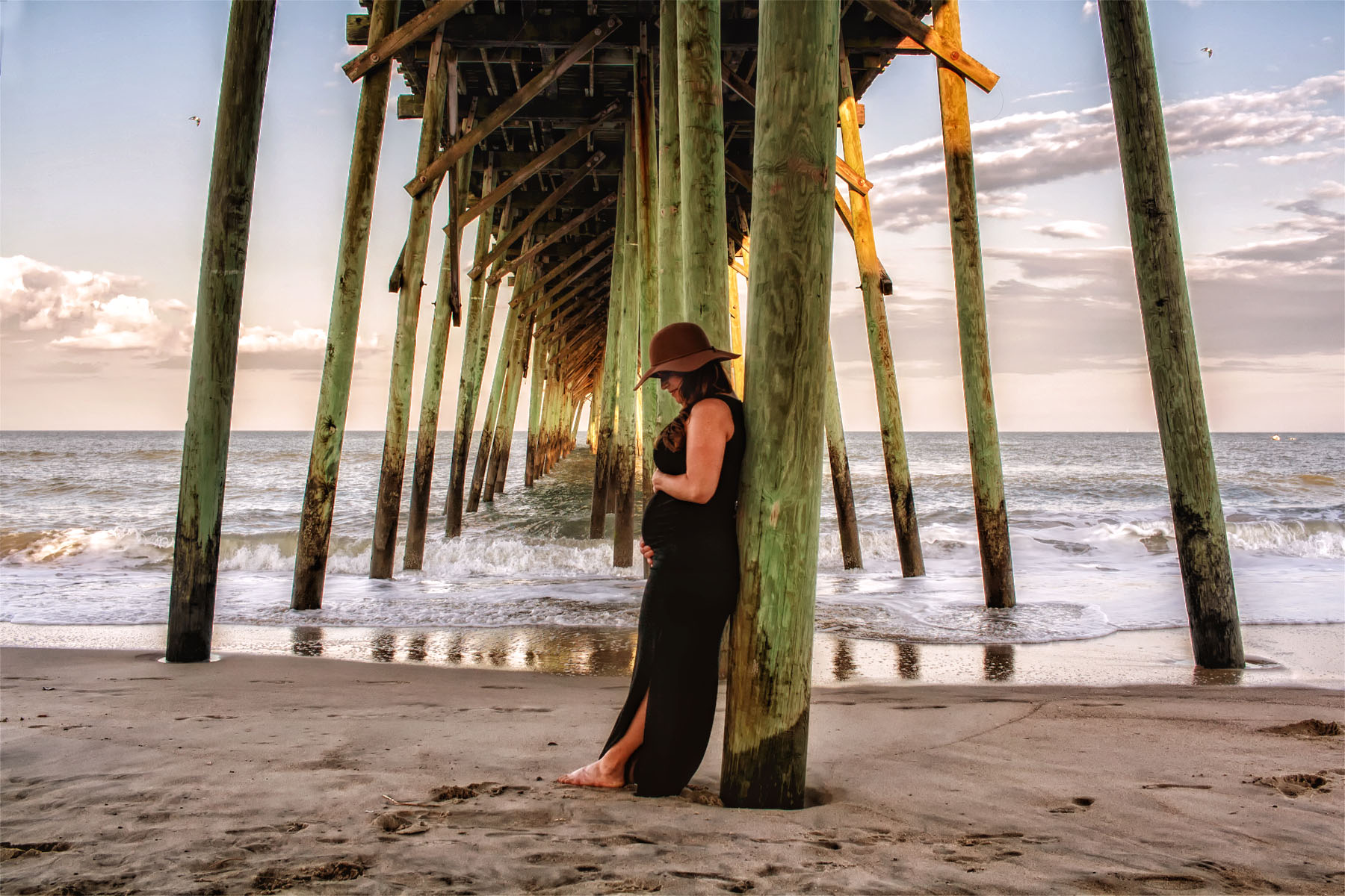 Kure_Beach_Maternity_Shoot_Tiffany_Abruzzo_Photography_4.jpg