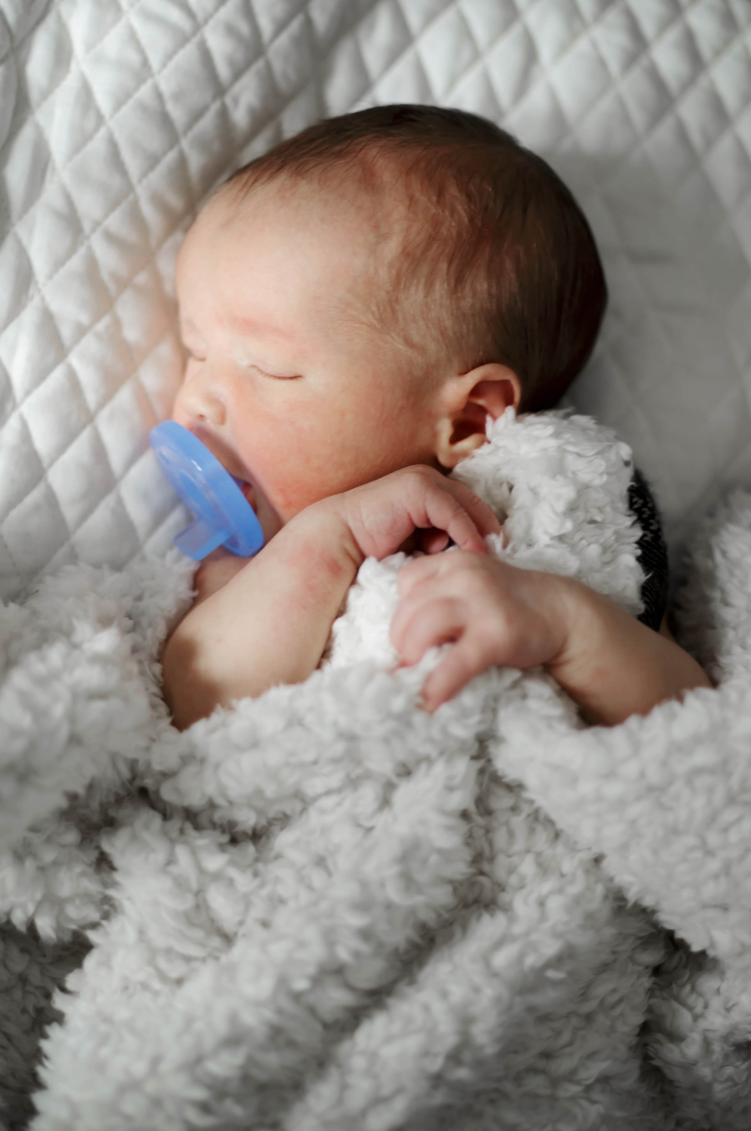 NC_Newborn_Photography_Tiffany_Abruzzo_Wilmington_Jesse_49.jpg