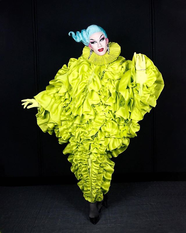 Custom organza smoke fantasy for my queen ! A new piece we made for the &ldquo;Smoke and Mirrors&rdquo; North American tour. 💚💚💚
Wig @thedragdandy
Earrings @sorrelloriginals 
Photo @ginagaran