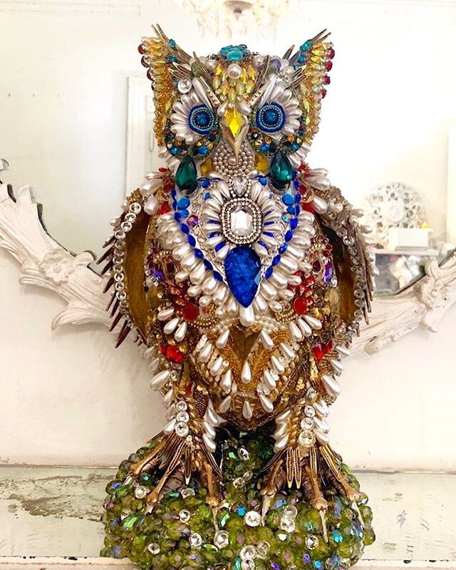 Hi! I got stressed out and made an owl out of old jewelry. Hope everyone is doing well. 😁