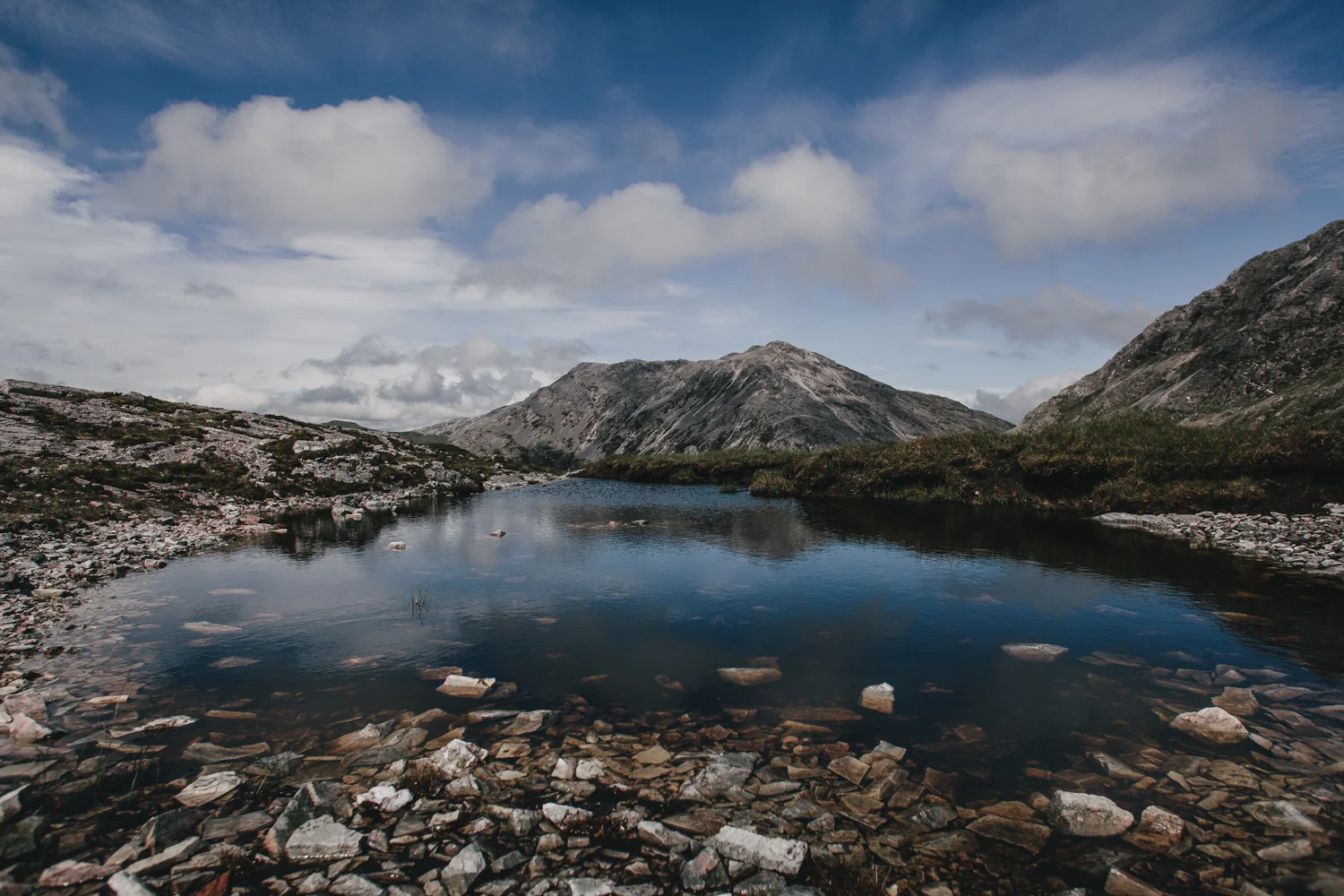 12-Ben-Lettery-Connemara-Ireland-Travel-Vacation-Photographer-The-Aisling-Collective-LR-0386.jpg