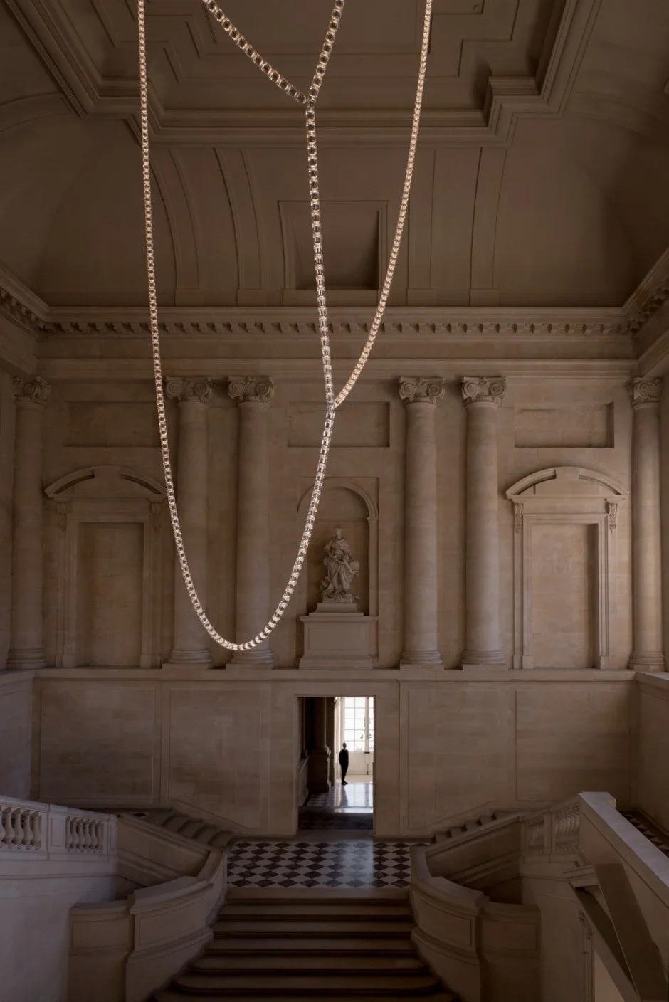 The Architects Choice -Bouroullec-Gabriel-Chandelier-Swarovski-9.jpg