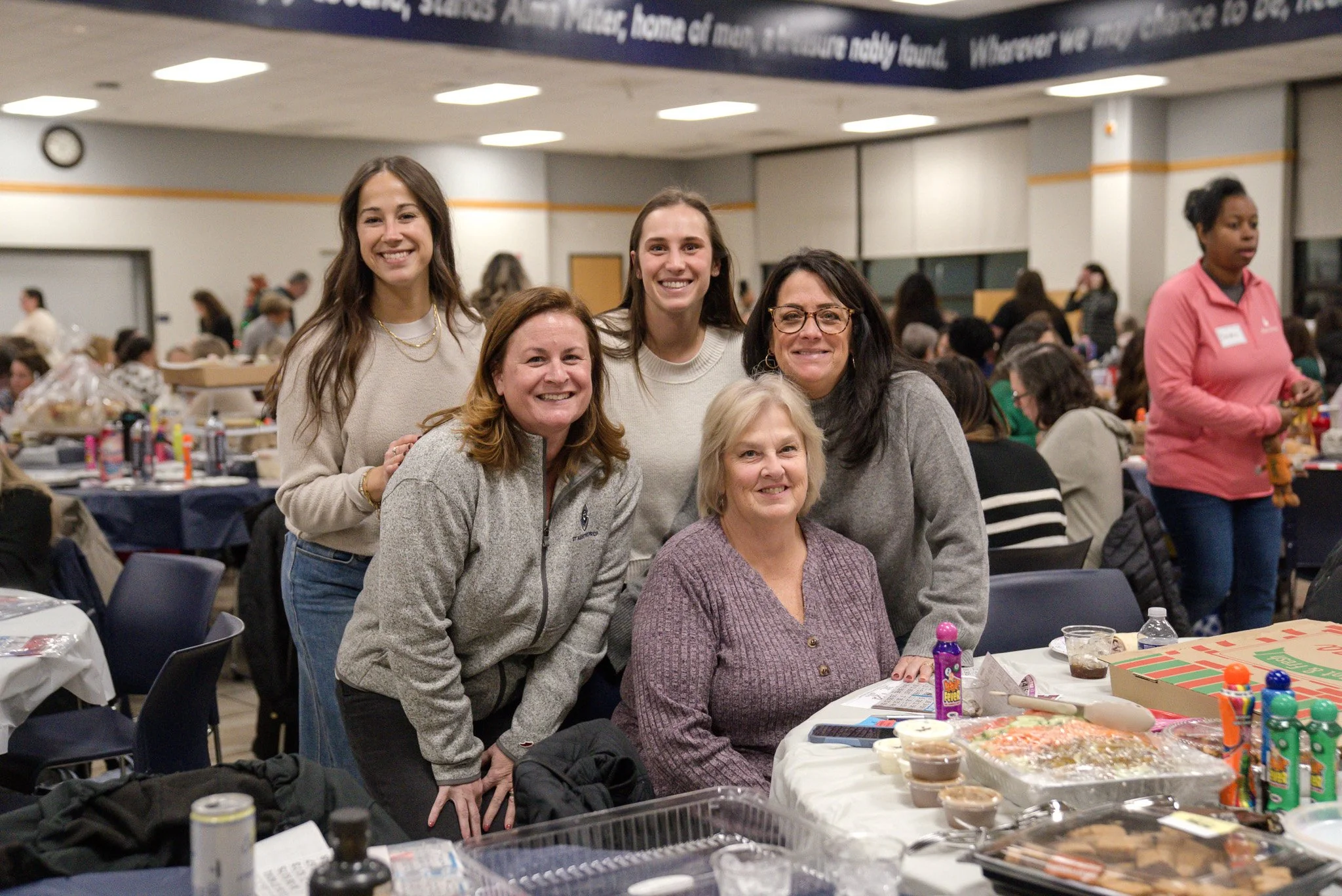 Our Hermit Moms of the Austin Society know how to throw a party! 🎉👜☃️

Designer Bag Bingo brought our Prep faculty, families, and friends together for an evening of food, fun, and coveted designer bags &mdash; with teachers swapping grade books for