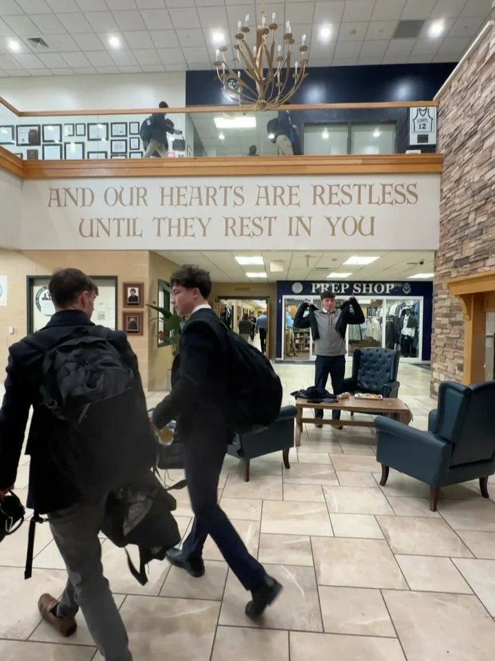 Sights and sounds on the first day back on campus for the #HermitBrotherhood

2️⃣0️⃣2️⃣6️⃣