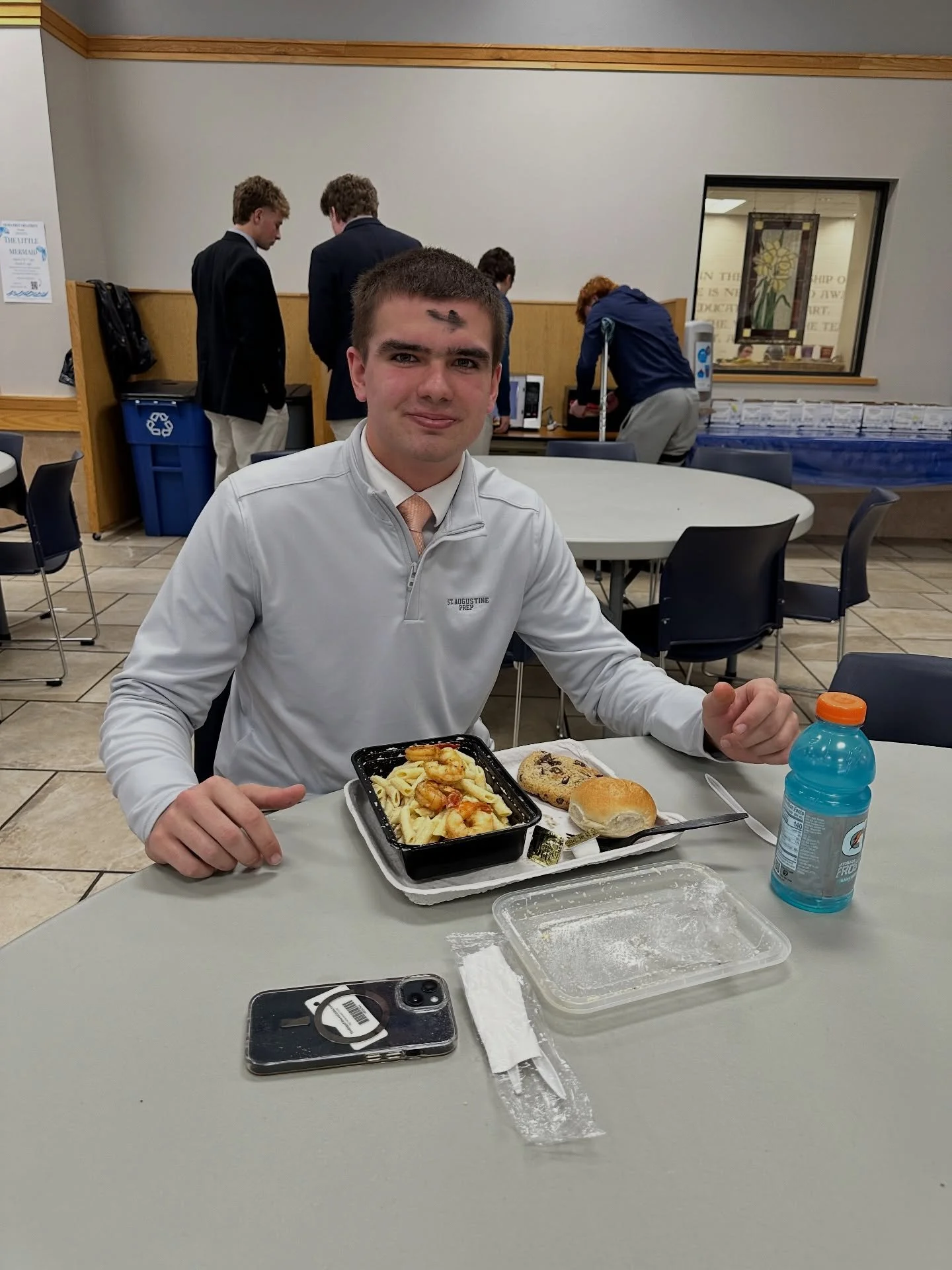 Ash Wednesday tradition done right 🙌 

Huge thanks to Chef Berti, Chef Paul, and our incredible dining hall team for putting together today&rsquo;s annual Lenten feast &mdash; always a favorite on campus and a great way to gather as a community. 

J