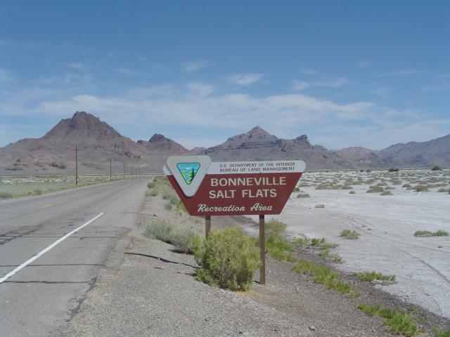 073_BonnevilleSaltFlatsSign.jpeg