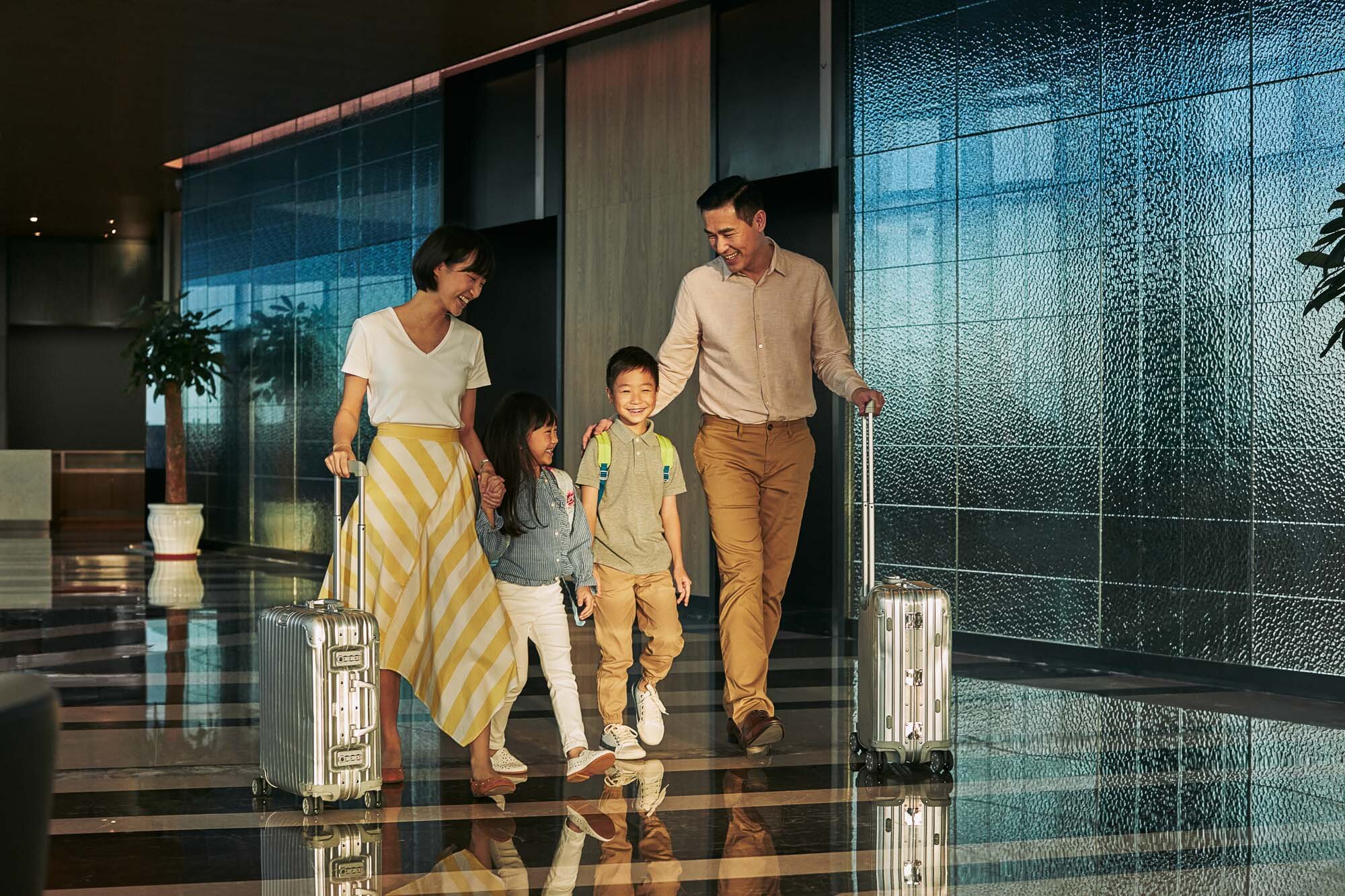 World-of-Hyatt-Leisure-Travelers-Family-Lobby-Rolling-Suitcases2.jpg