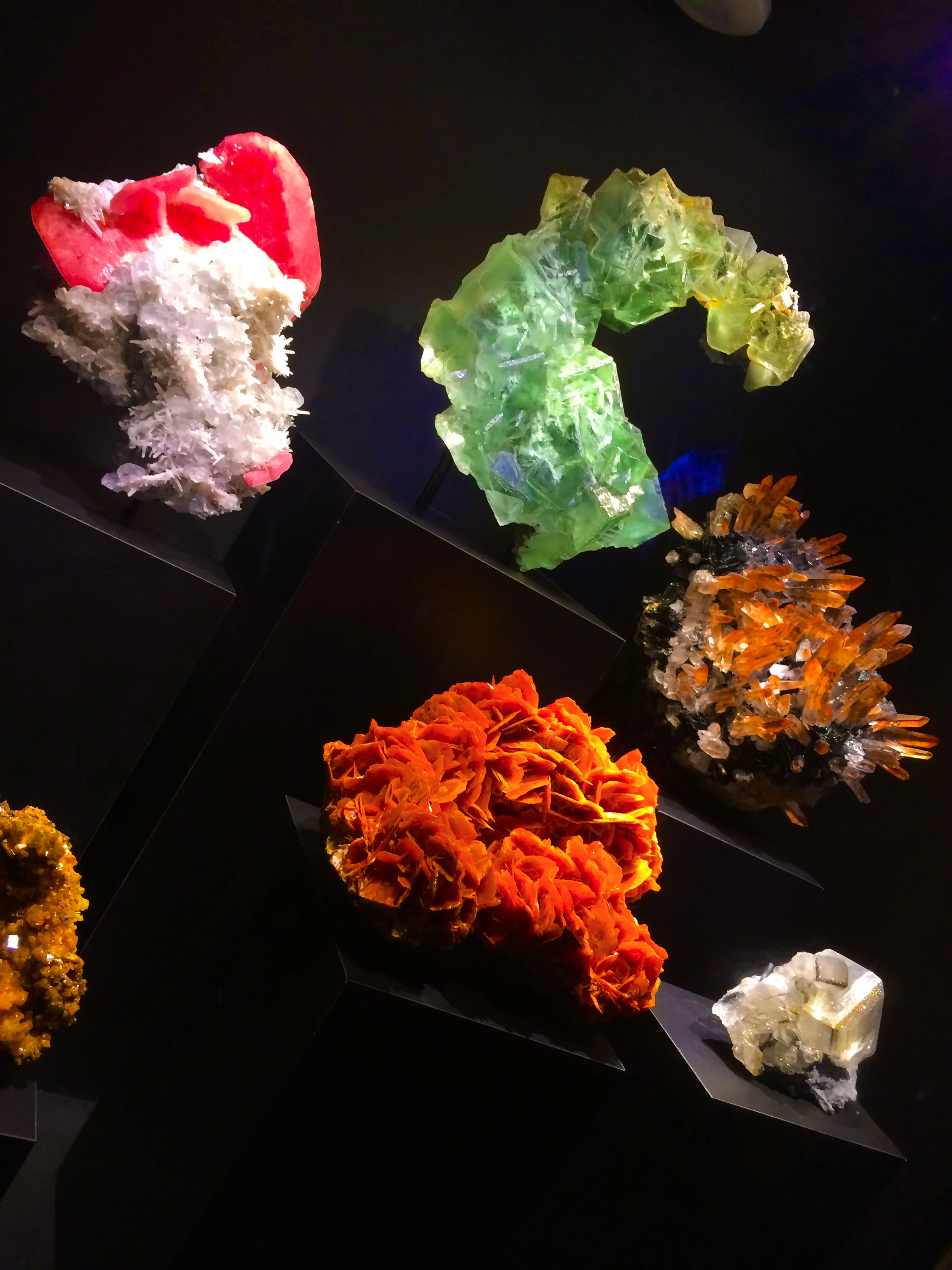 perot_minerals.jpg
