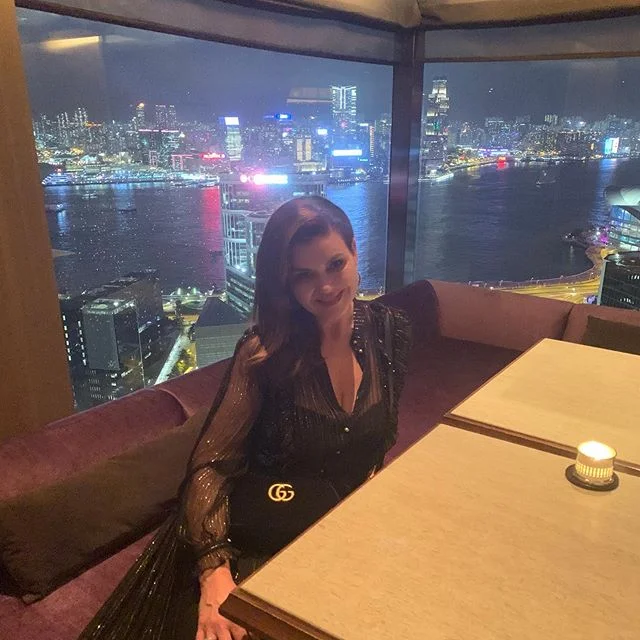 Bar hopping in Hong Kong.
Incredibly diverse eating scene here.
We hit some of the city&rsquo;s hottest spots on a steamy Hong Kong evening. Cocktails, Tacos, best Vietnamese ever then, yum... modern Chinese.

@upperhouse_hkg @chomchomhk @taqueriasupermacho @holeefookhk 
#hongkong #hongkongrestaurants #interiordesign #hongkongdesign #chineserestaurant #bar #hongkongbar #hongkongfoodie #blacksheeprestaurants #melissacollison