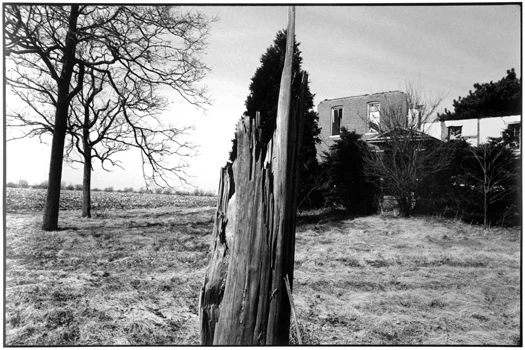 MD75028-08, 1975 from the series Midwest Diary 11 x 14 inches vintage silver print