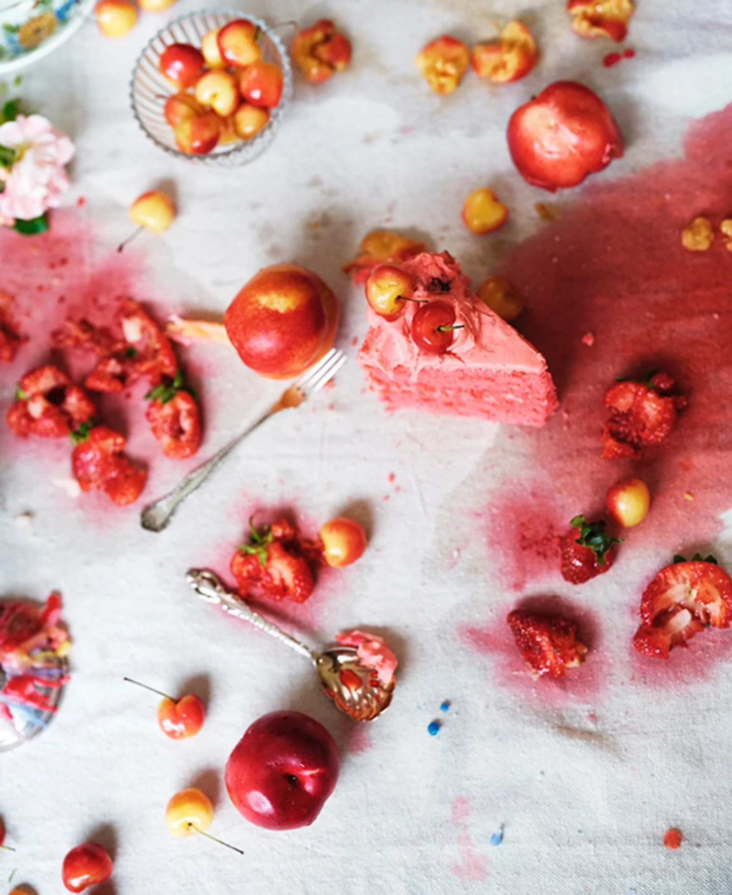 Come celebrate one of the darkest days of the year in Maine, with&nbsp;an explosion of light, color, and cake&nbsp;at&nbsp;a very special event with Cig Harvey and Erin French at The Lost Kitchen!

Emerald Drifters: CAKE FEAST will take place on Dece