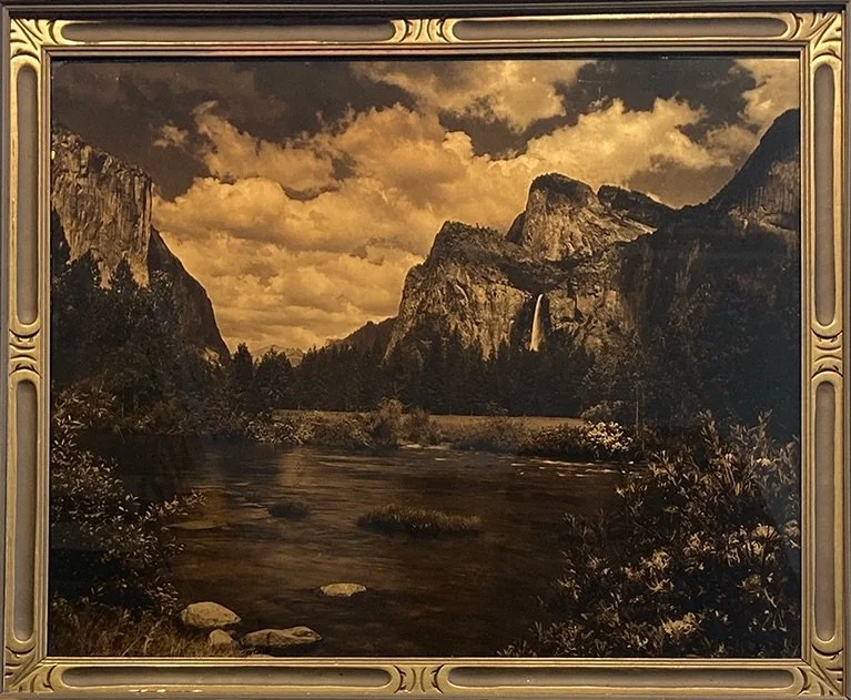 UPCOMING EXHIBITION | Gold Standards: The Art of the Orotone

Robert Mann Gallery is pleased to present Gold Standards: The Art of the Orotone, on view starting April 18. The exhibition features unique orotone prints, produced as tourist souvenirs me