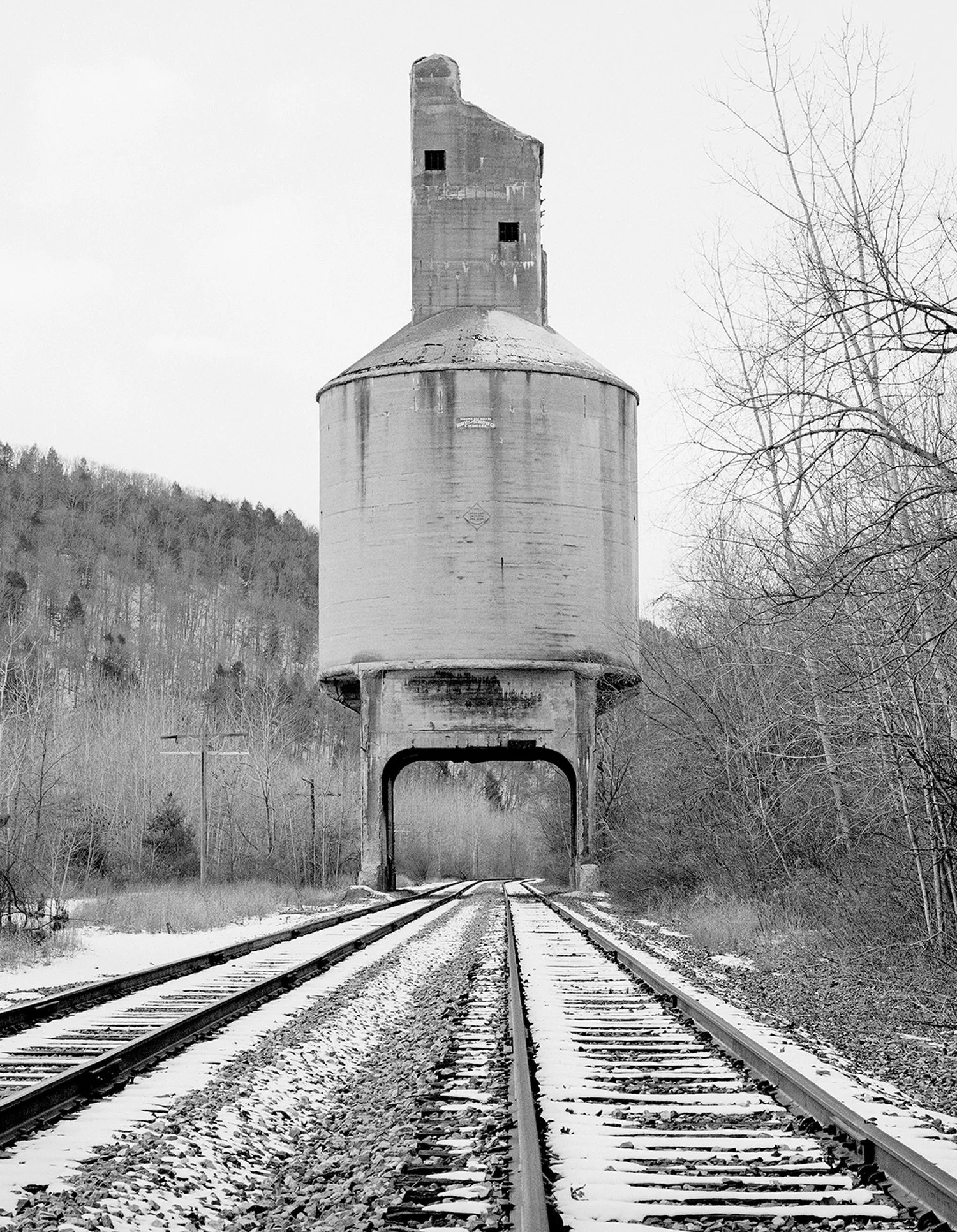 UPCOMING EXHIBITION | Jeff Brouws: Silent Monoliths

We are pleased to announce Jeff Brouws: Silent Monoliths, an exhibition by American photographer Jeff Brouws (b. 1955) that showcases his landmark series documenting the architectural remnants of A