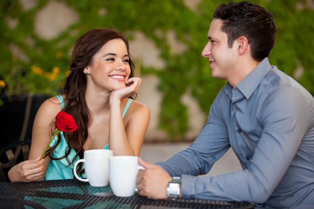 5 Ways To Tell If There's Sexual Chemistry On The First Date