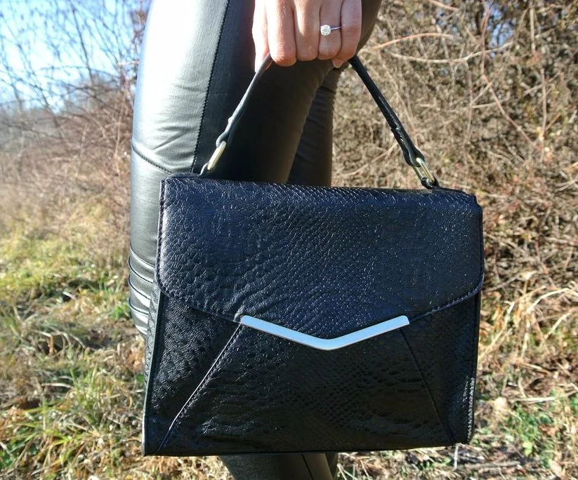 thriftedpurse.jpeg