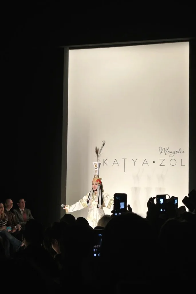 nyfw singer.jpeg