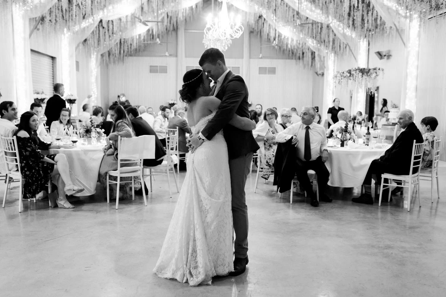 troy emma blue wren winery mudgee wedding photographer 69.jpg