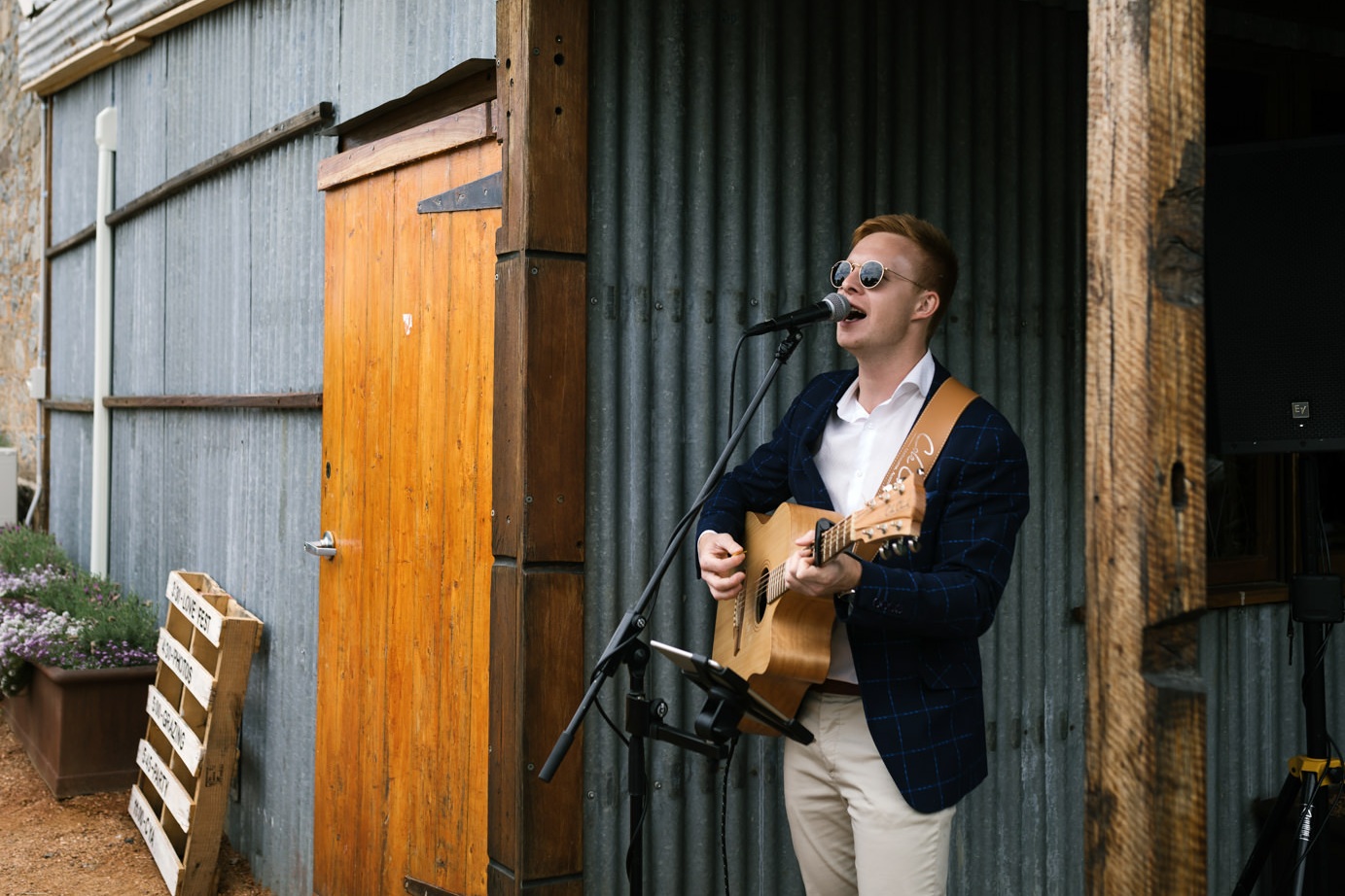 Erin+Latimore+Canberra+Mudgee+Wedding+Photographer+Gundaroo+Gunning+Old+Coach+Stables+%28493+of+865%29.jpg
