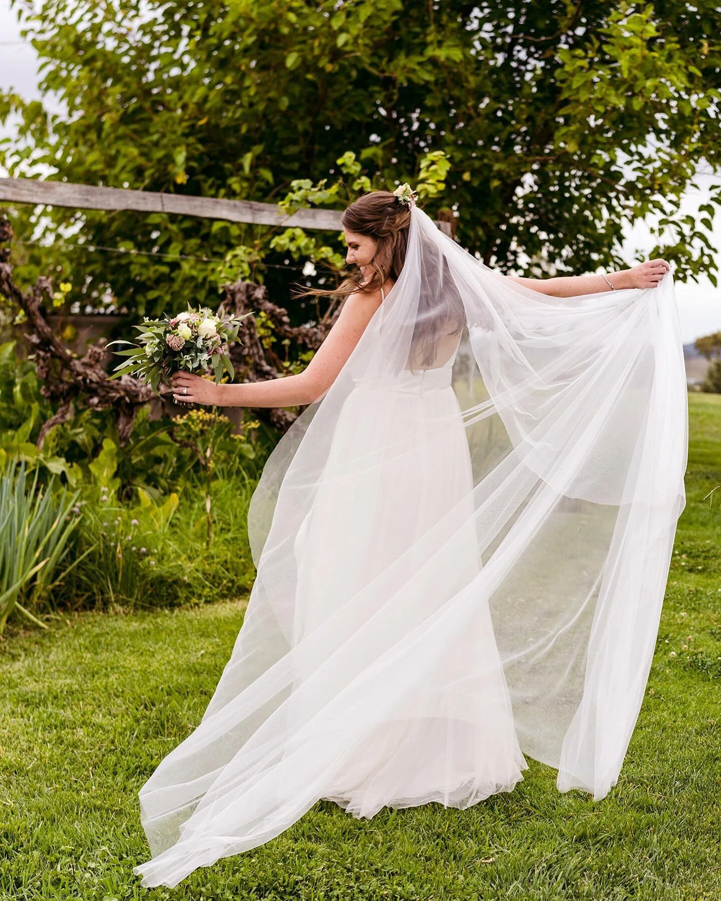 Rachel and her veil 💛