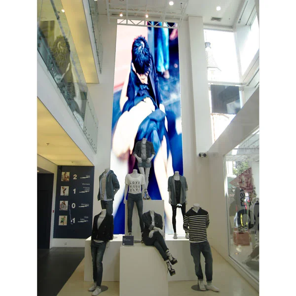 stretch_wall_mount_customLightbox.jpg
