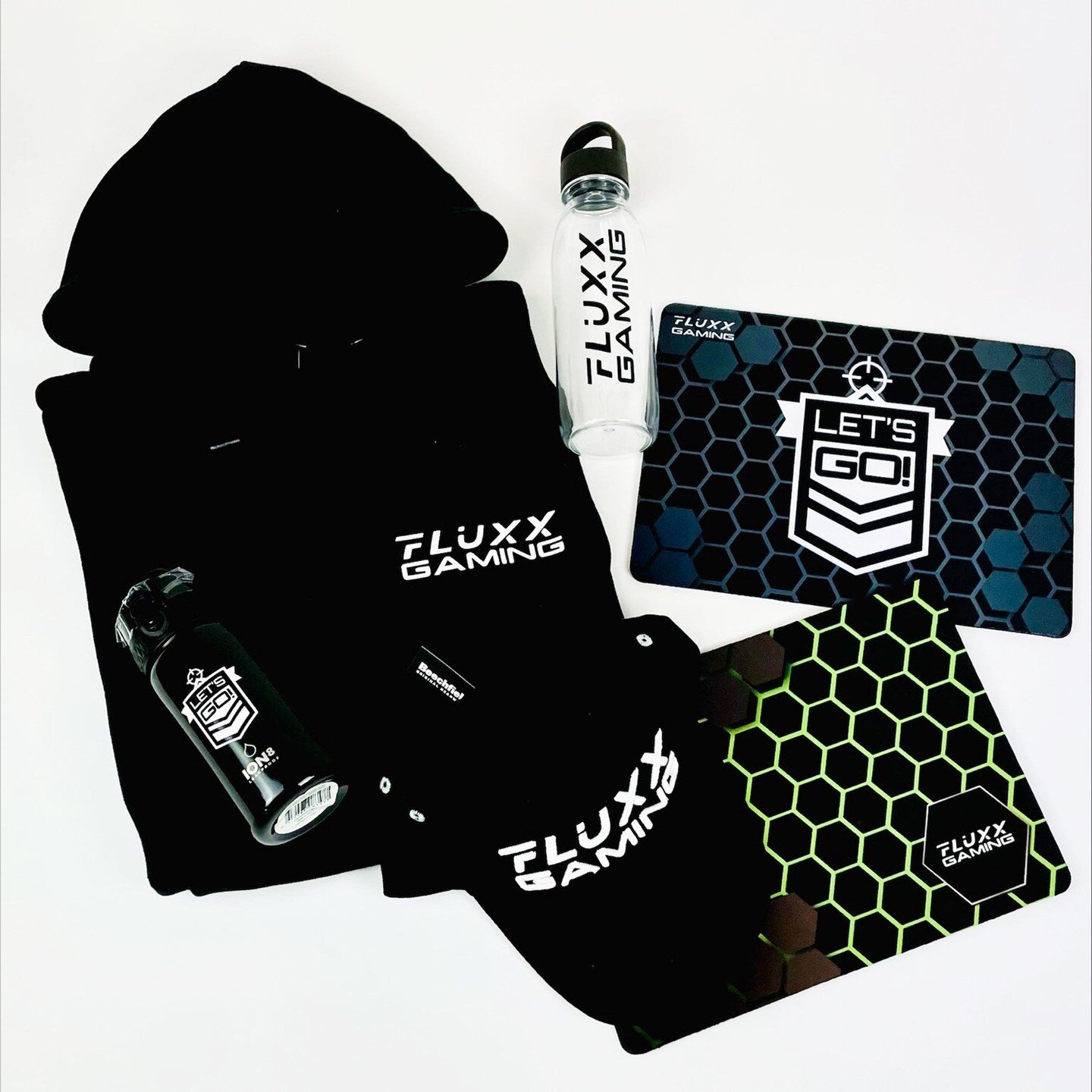 Recently, we got the opportunity to work with @fluxxgaminguk to help them create some incredible bespoke merch for their fans! With custom branded hoodies, water bottles, mouse mats and caps, we were able to provide high-quality, attractive merchandi