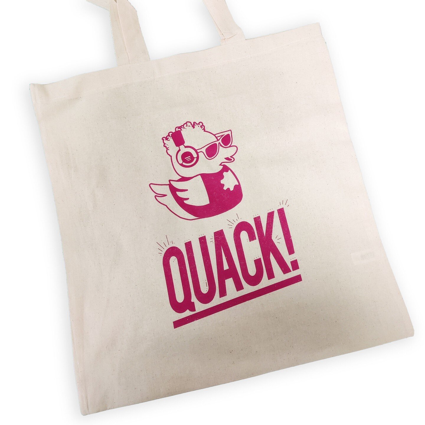 Looking to promote your small business or next big event? 🙌 Why not invest in some affordable printed tote bags for your guests to enjoy! Bespoke and branded, these high-quality tote bags are a trendy and durable promotional item, designed to make a