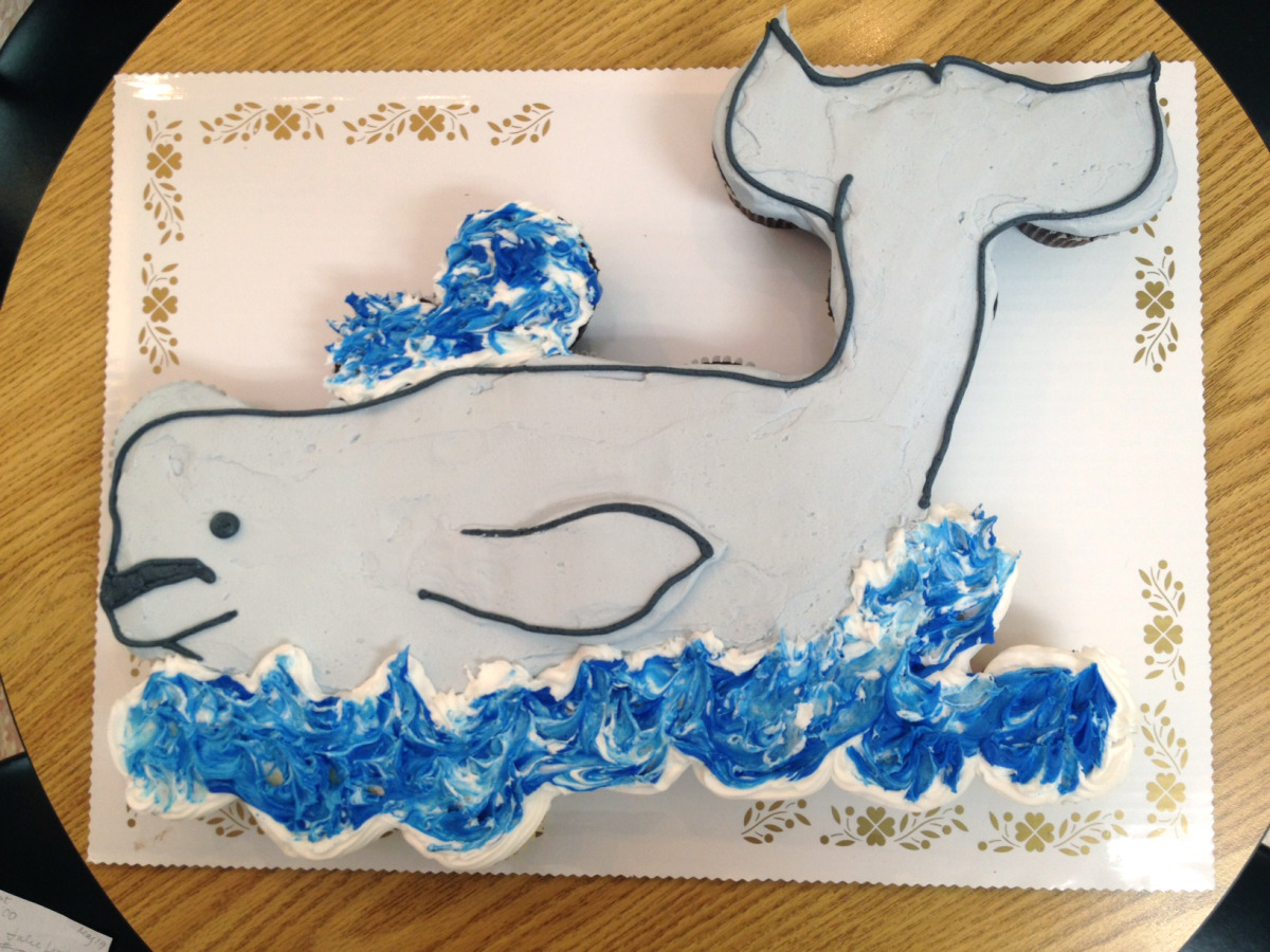 Beluga Whale out of Cupcakes