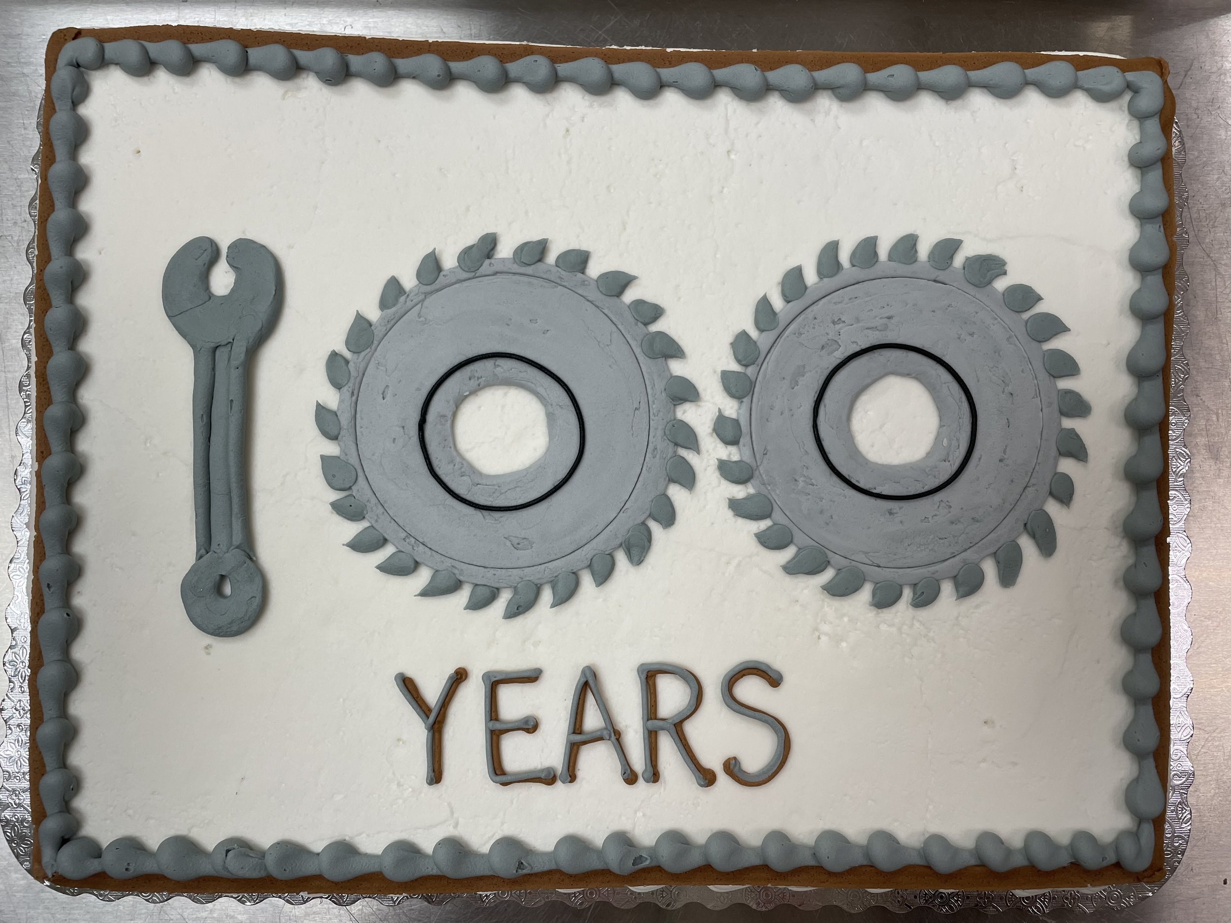 100CakeSawTools.jpeg