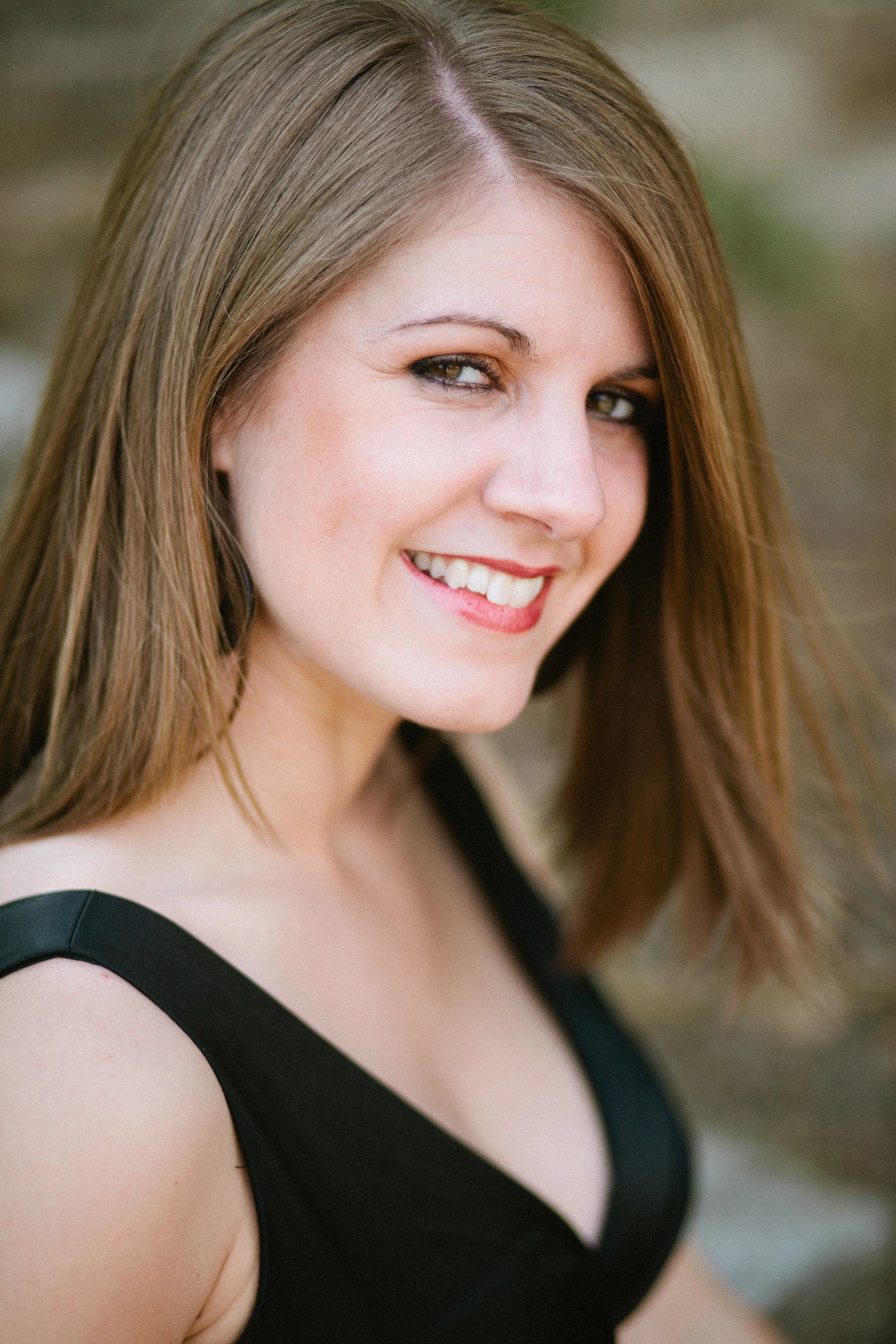 Danielle&RyanHeadshots_0145.jpg