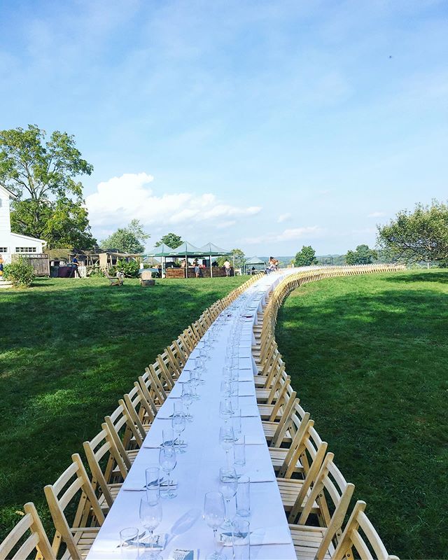 Last night I got to hang with my old crew @out_inthefield at one of my favorite farms on the east coast @thehickories. I was in the kitchen with @wood_fire_food and got to help put out an epic meal for 200. Outstanding is such a huge part of my culin