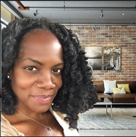 Robinne Burrell.png