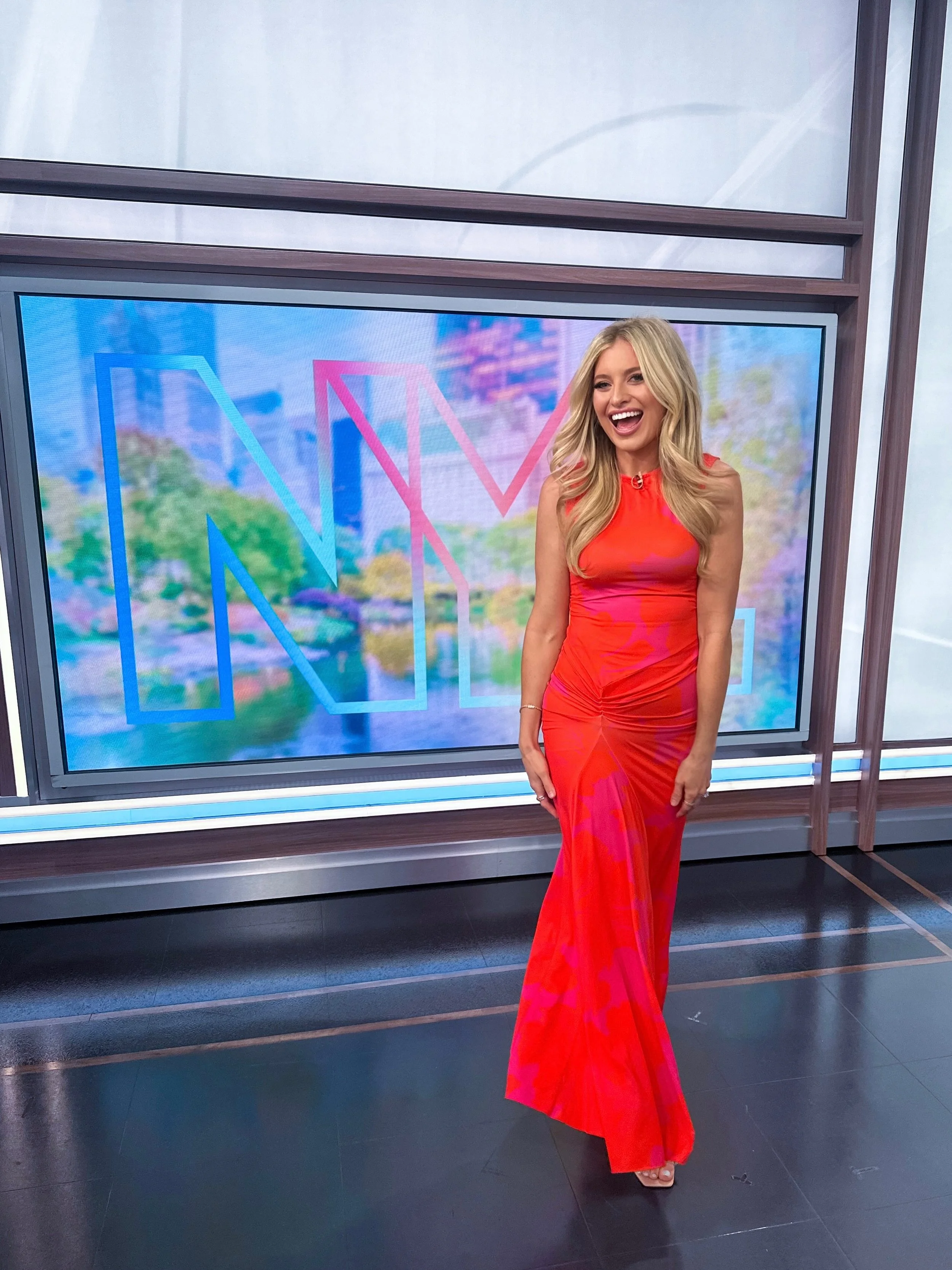 Great way to start and end the week! @newyorklivetv 

#entertainmentreporter #bts #newyorklivetv #tvhostlife #tgif