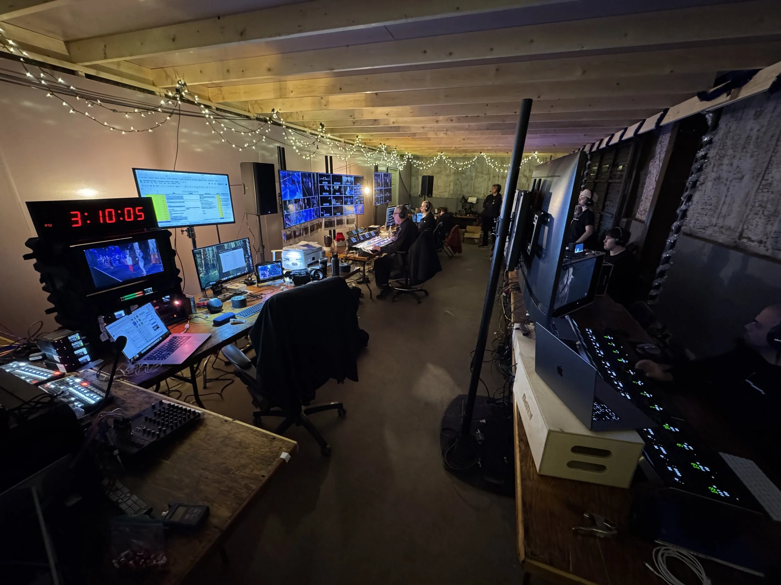 Christmas Eve Live Stream