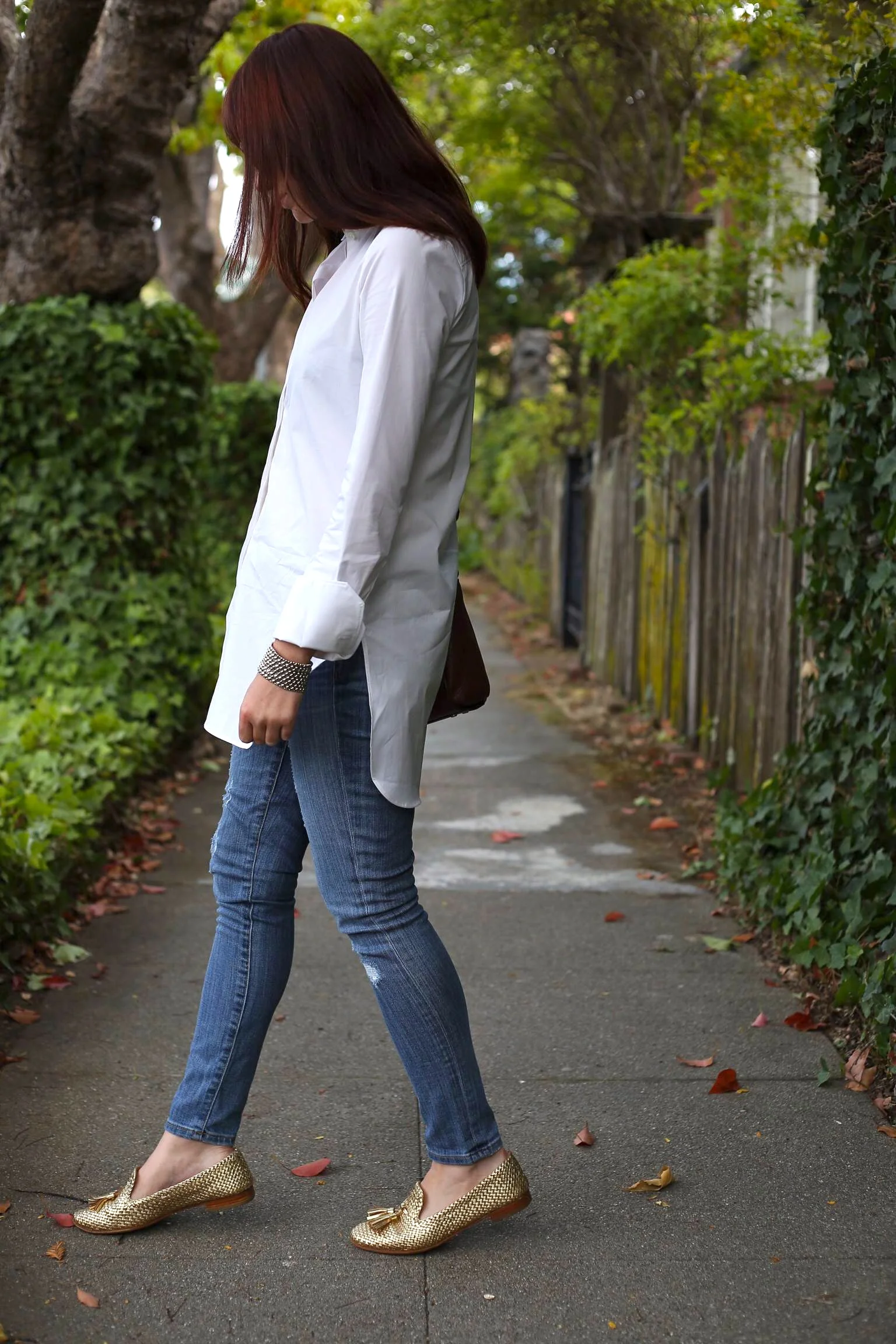 Endless Shirt : J.Crew; Toothpick Jean: J.Crew (Old but others HERE ); Loafers: Prada; Bracelet: Liquid Silver , Morning Glory ; Bag: Kate Spade; Glasses: Marc by Marc Jacobs