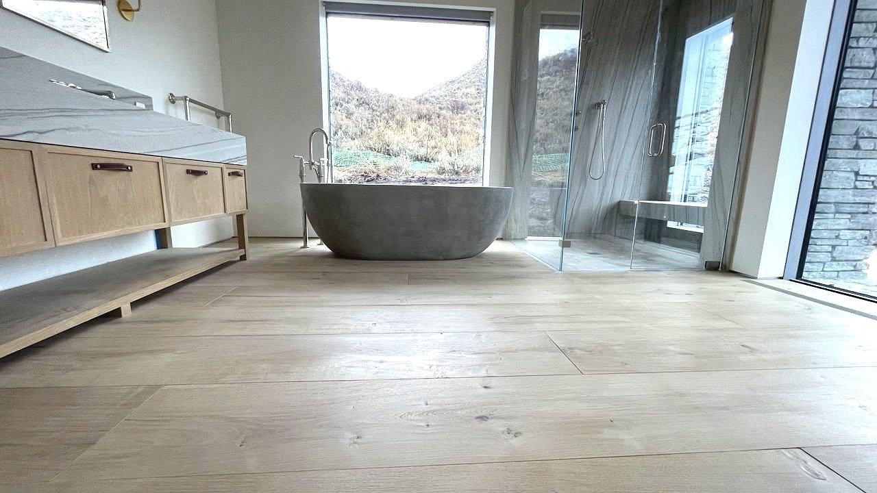 14" Wide Plank European Oak