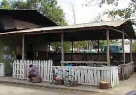 Coopetortillas Cafe and parking