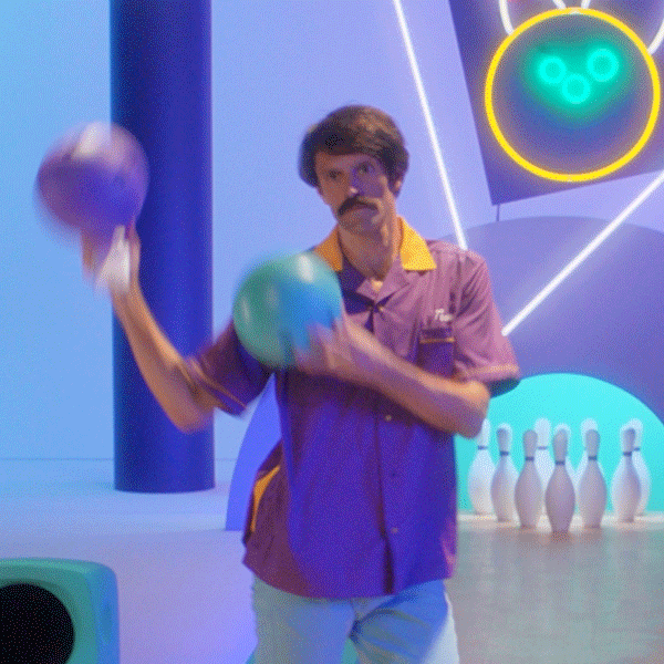 EWS_GIFs_BallTwirl.gif