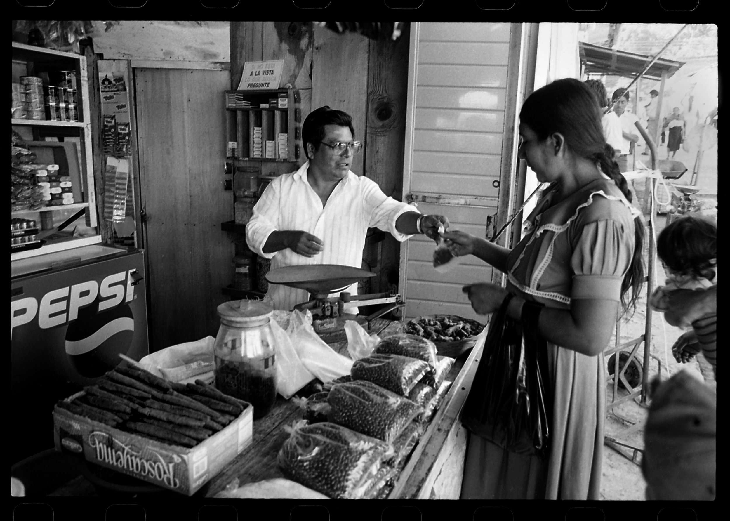  Selling cigars at the market in Simojovel, Chiapas, Mexico. 