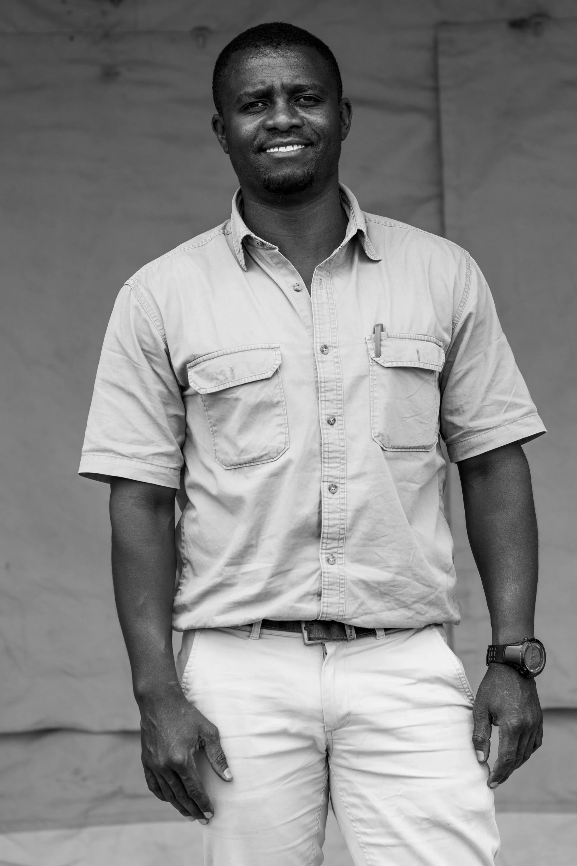 The best guides in the world are from Thomson Safaris. Seph Morris Badi 39 years old and has been guiding for 13 years.