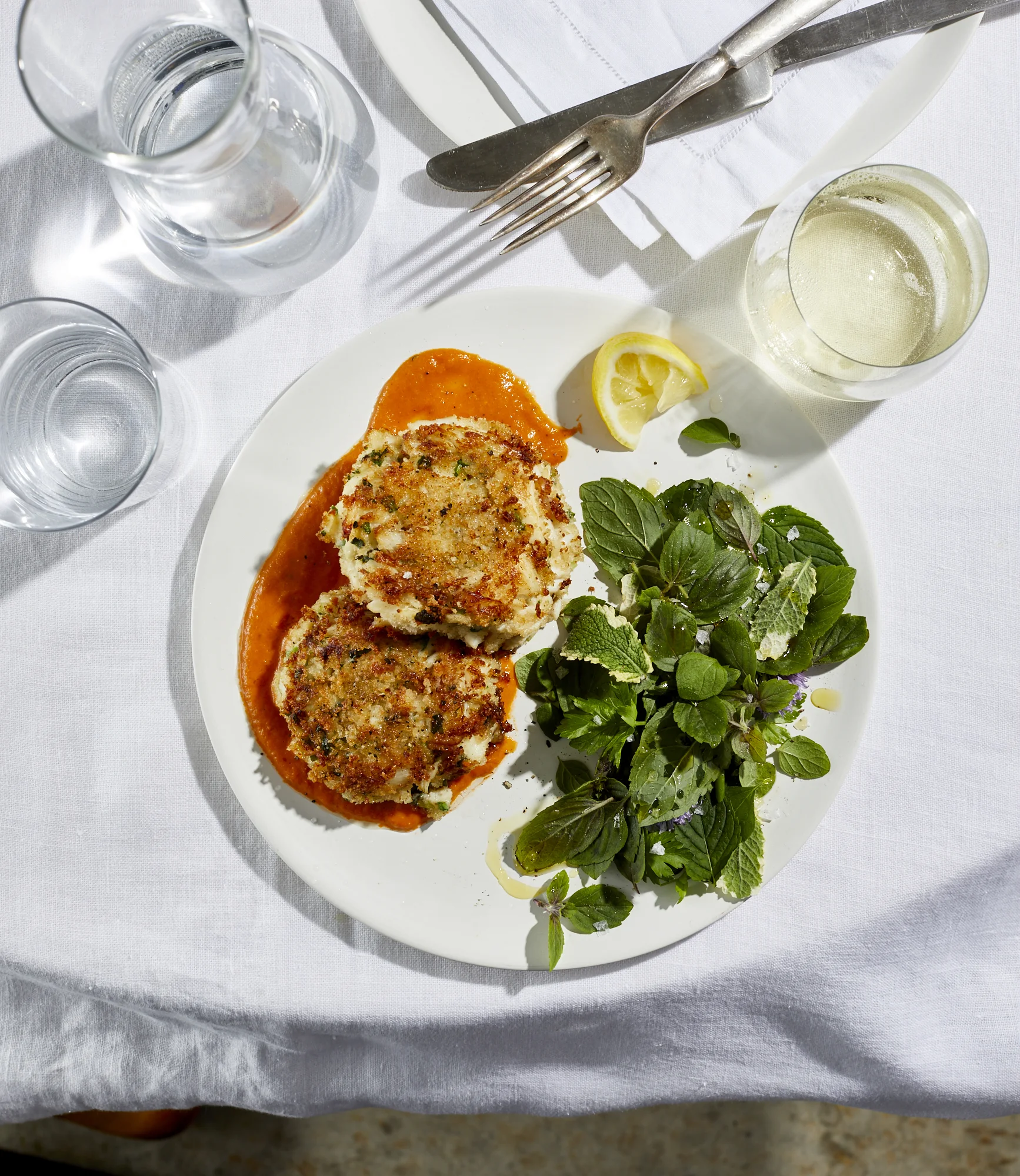 202837_JumboLumpCrabCakes052 copy.jpg