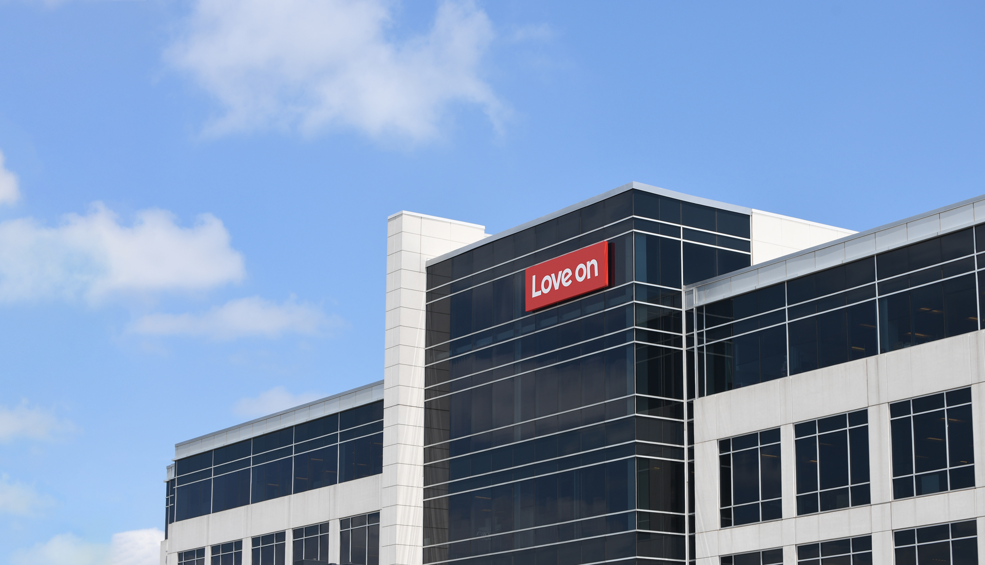 Lenovo - Love On