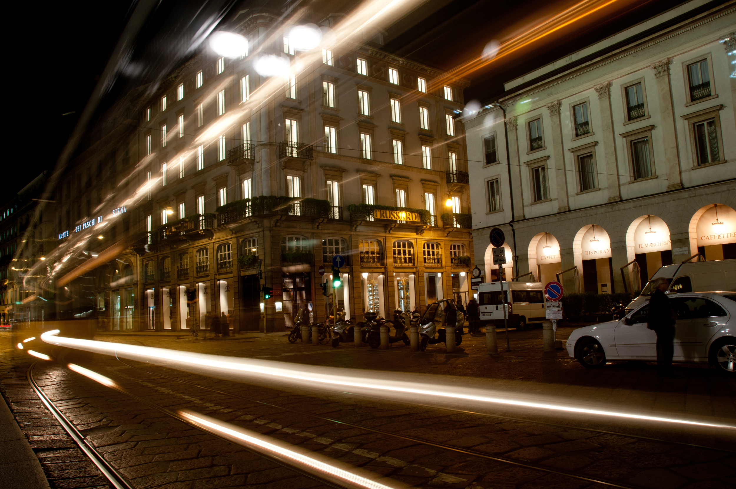 Via Manzoni, Milano