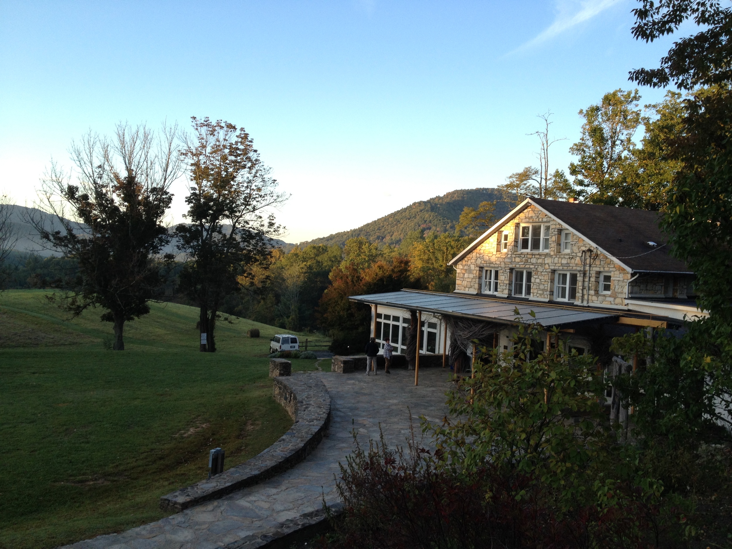 Fall had not yet fallen when I arrived on Sunday, Oct 5.