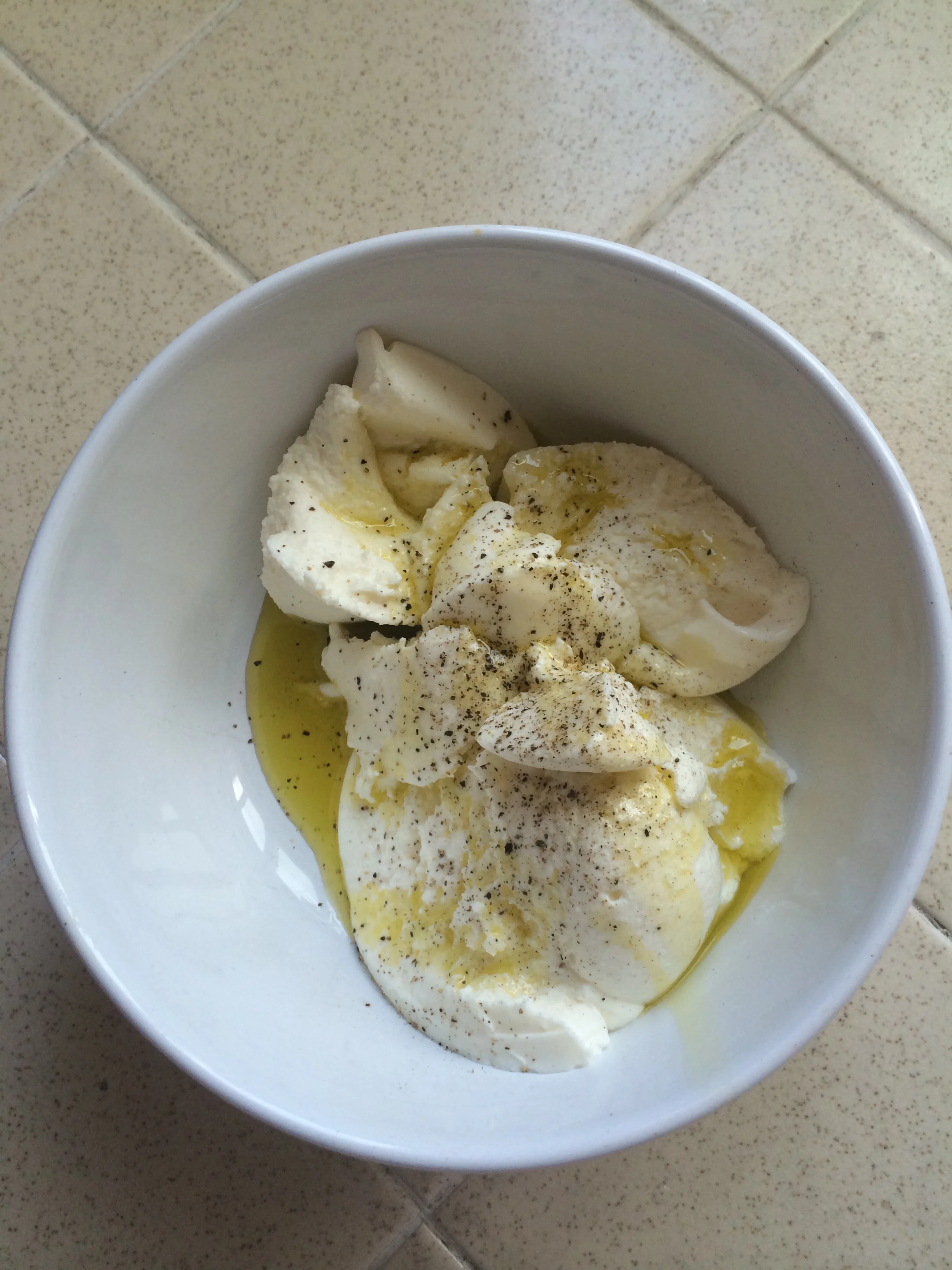 If you don't have chard or mushrooms handy, ricotta on its own will do just fine