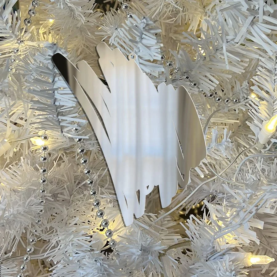 ____DiagonalOrnament_ontree cropped_small.jpg