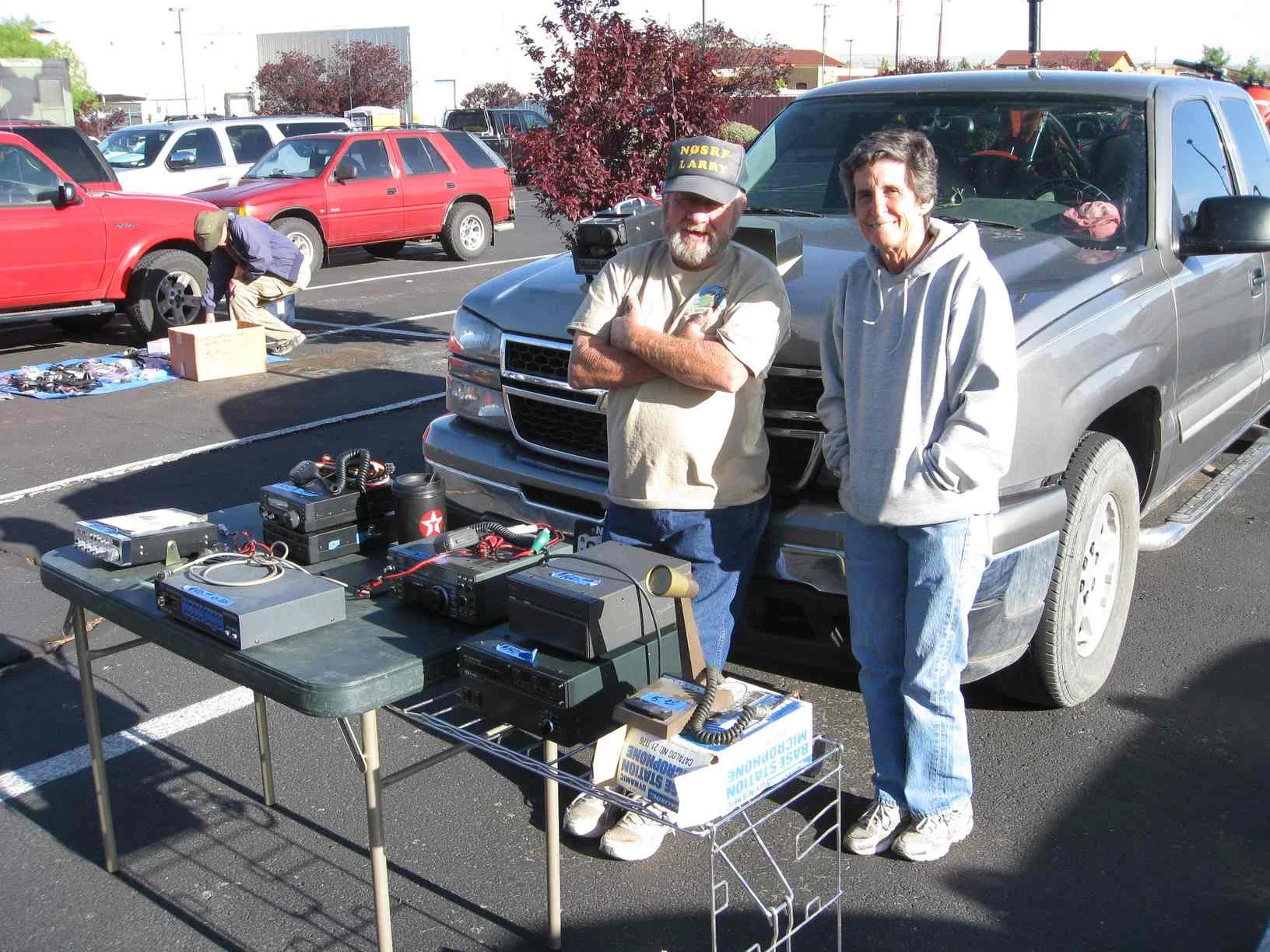 Tailgate Apr'14_sm -07.jpg