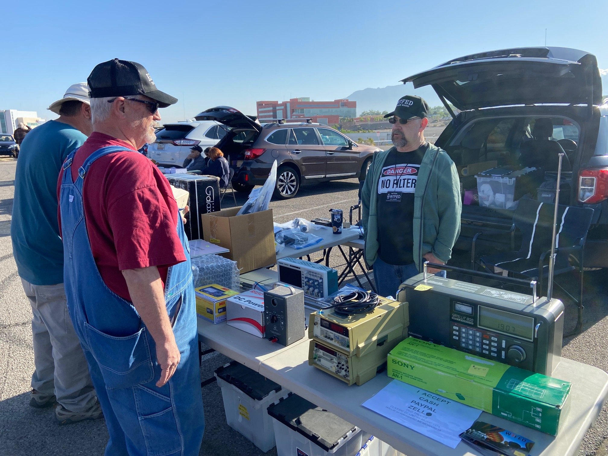 Neil Addis N7FED helping customers