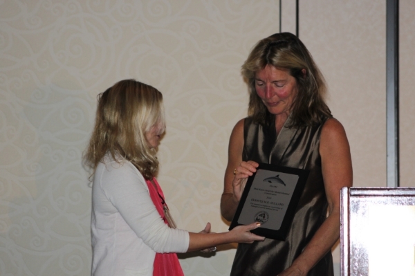 Dr. Katie Colgrove presents the Mark Keyes Award for 2016 to Dr. Frances Gulland.